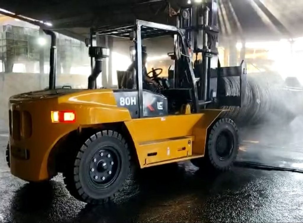 diesel-forklift-truck-8-ton-for-industrial